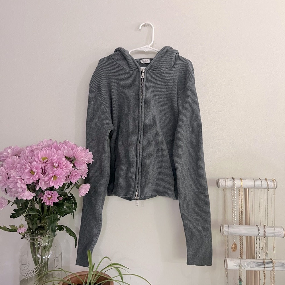 BRANDY MELVILLE cropped zip up